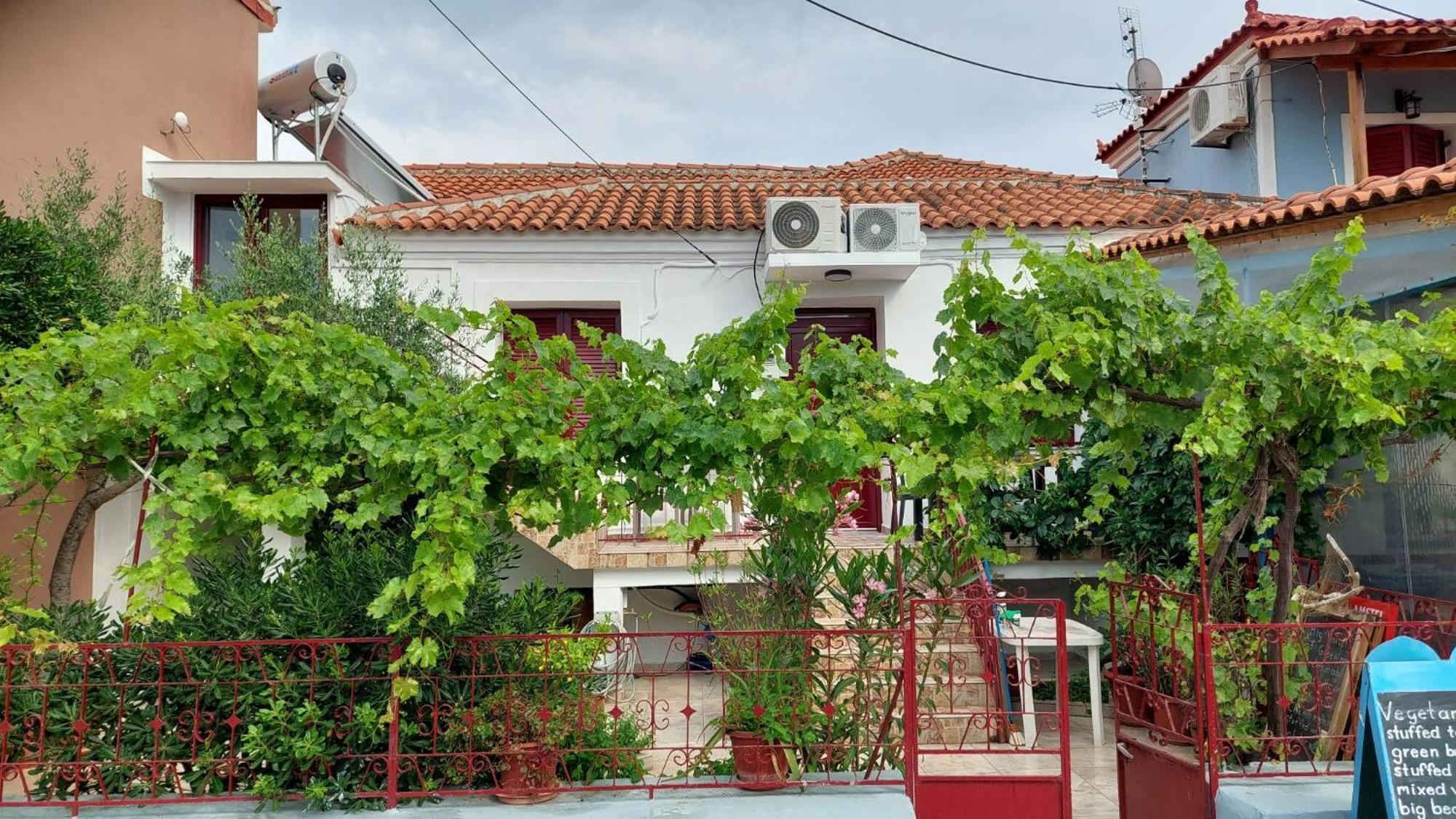 Sea La Vie Beach House Петра Екстериор снимка
